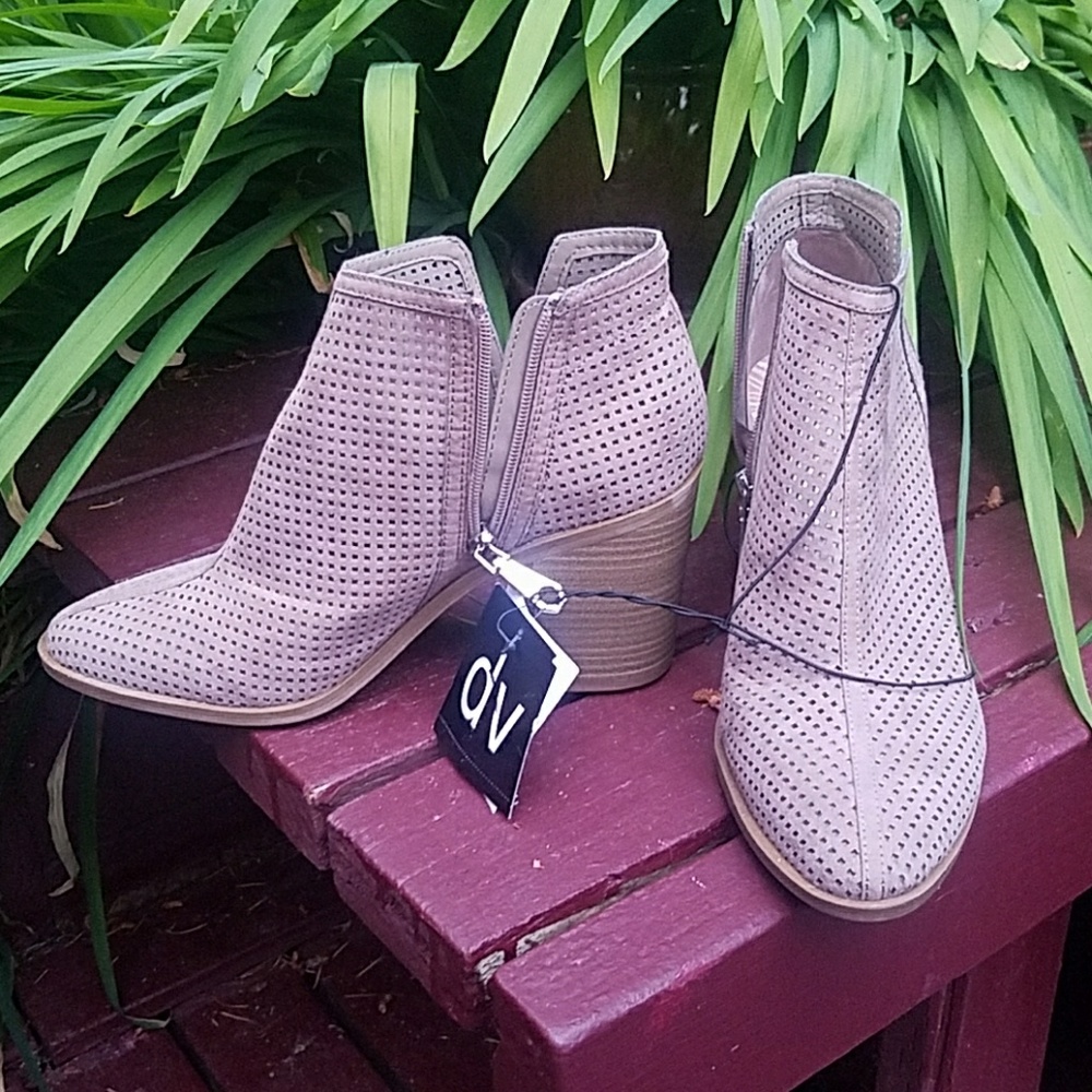 Dark beige booties with chunky heels size 10